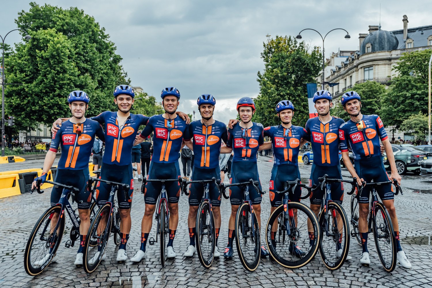 CAuldPhoto-2025-TourdeFrance-Stage21-5416-scaled-2